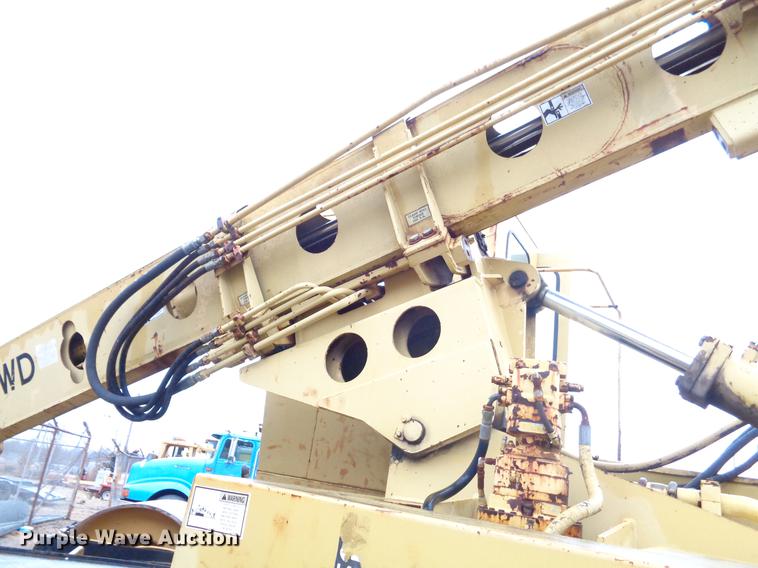 image for item EC9493 Gradall G3WD rubber tire excavator