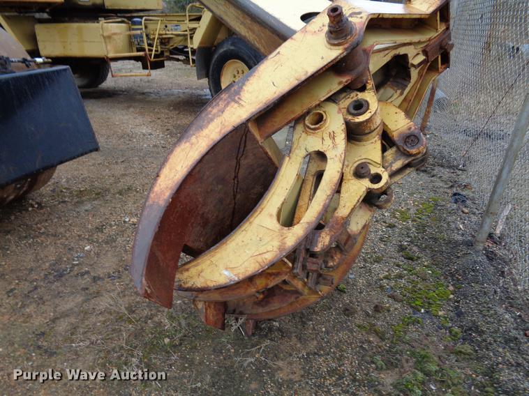 image for item EC9493 Gradall G3WD rubber tire excavator