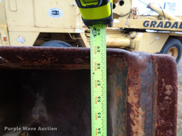 image for item EC9493 Gradall G3WD rubber tire excavator