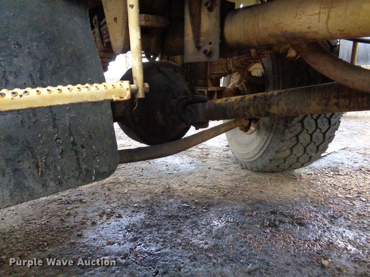 image for item EC9493 Gradall G3WD rubber tire excavator