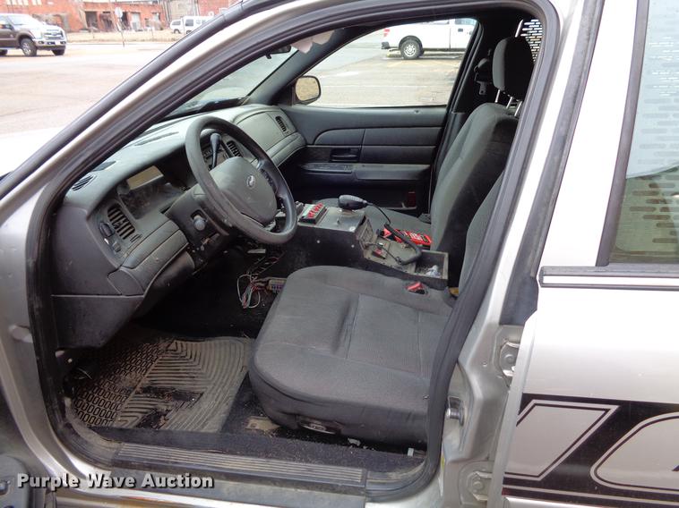 image for item EC9496 2008 Ford Crown Victoria Police Interceptor