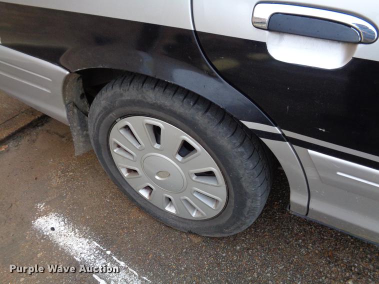 image for item EC9496 2008 Ford Crown Victoria Police Interceptor