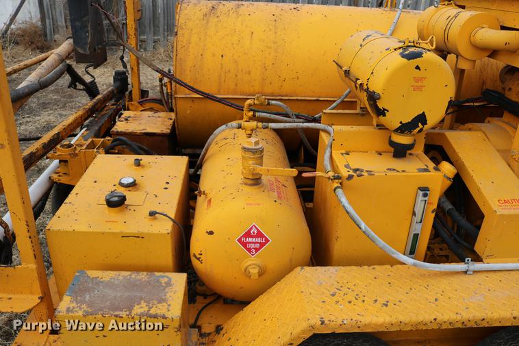 image for item EH9717 AMZ Magnum AM2 crack sealer