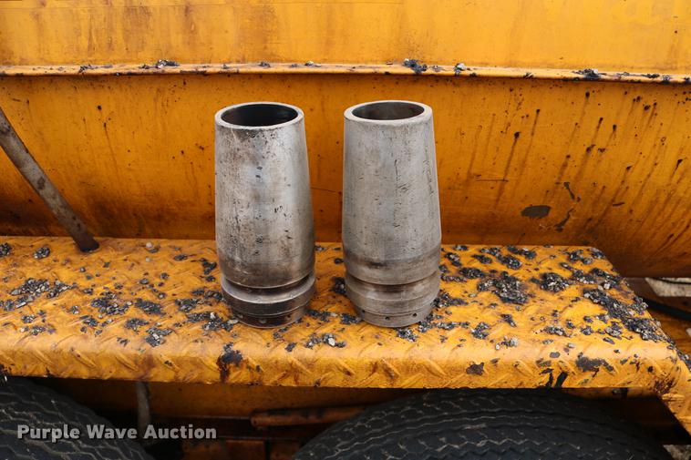 image for item EH9717 AMZ Magnum AM2 crack sealer