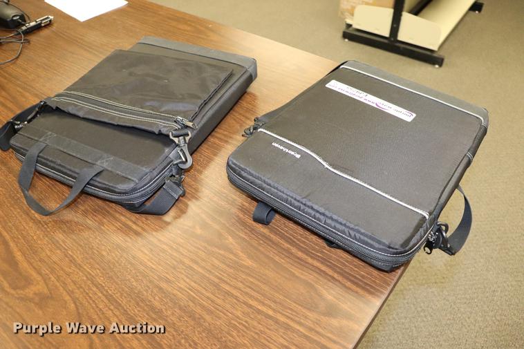 image for item EJ9755 Approximately 100 laptop bags