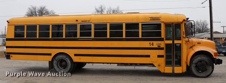 image for item EJ9756 2000 International 3800 school bus