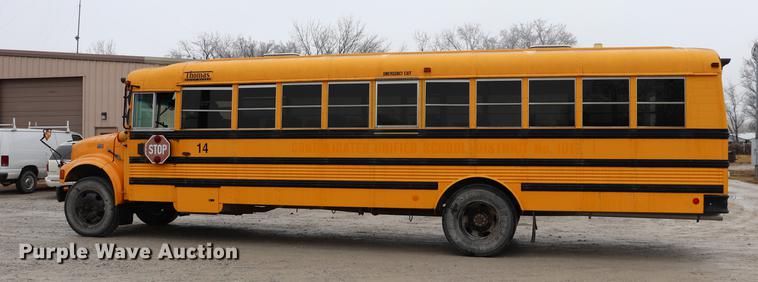 image for item EJ9756 2000 International 3800 school bus