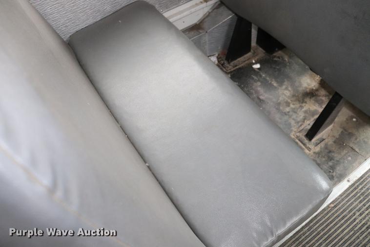 image for item EJ9756 2000 International 3800 school bus