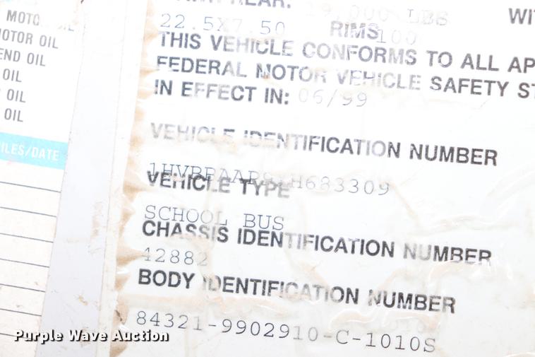 image for item EJ9756 2000 International 3800 school bus