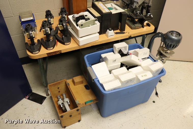 image for item EJ9760 Lab equipment