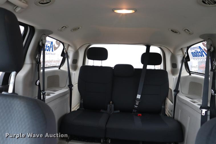 image for item EJ9783 2010 Dodge Grand Caravan SE van