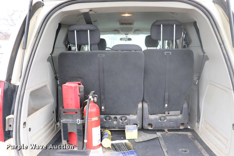 image for item EJ9783 2010 Dodge Grand Caravan SE van