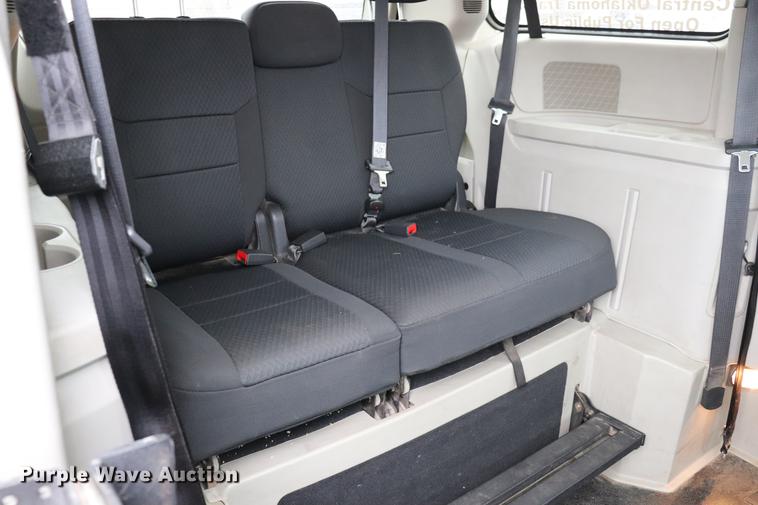 image for item EJ9783 2010 Dodge Grand Caravan SE van