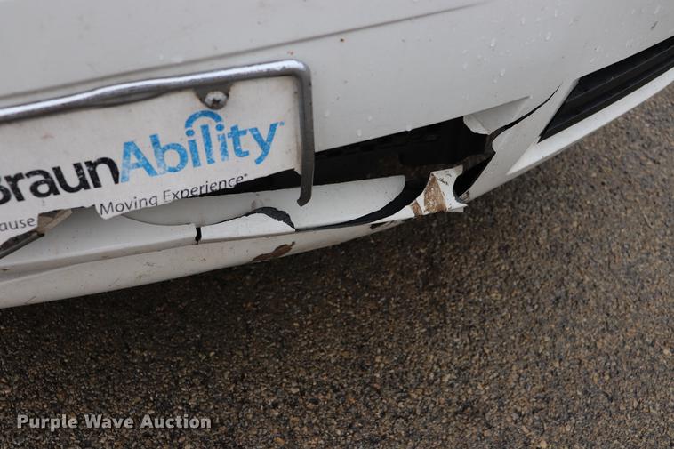 image for item EJ9783 2010 Dodge Grand Caravan SE van