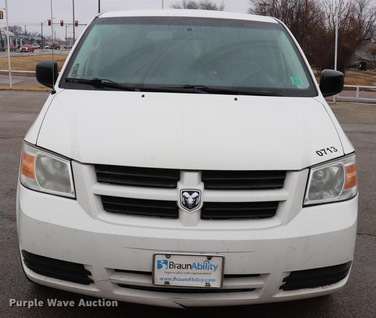 image for item EJ9784 2010 Dodge Grand Caravan SE van