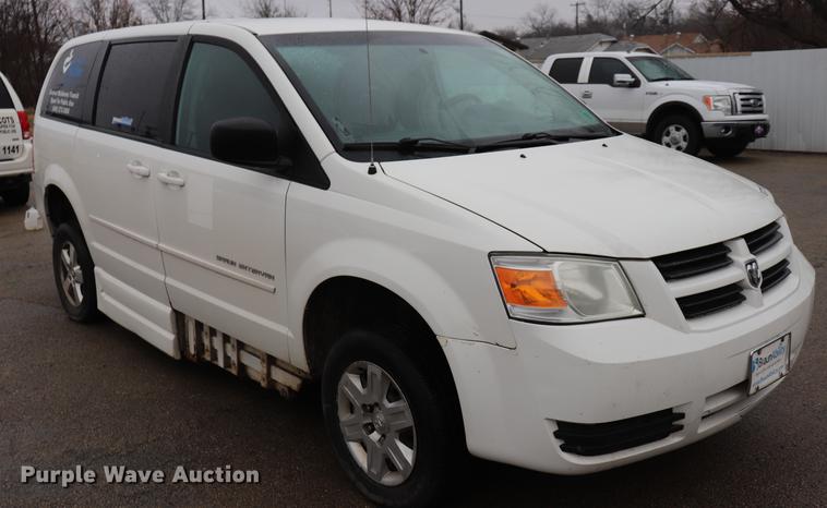 image for item EJ9784 2010 Dodge Grand Caravan SE van