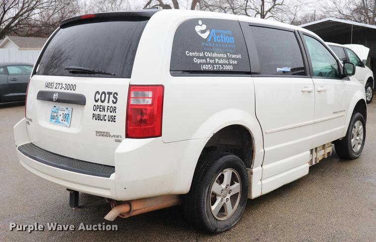 image for item EJ9784 2010 Dodge Grand Caravan SE van