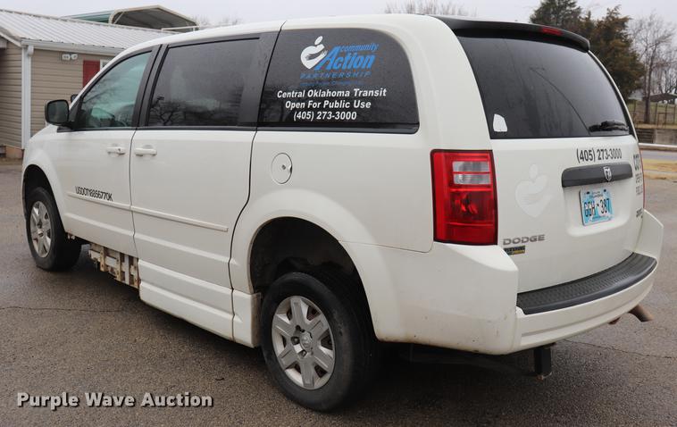 image for item EJ9784 2010 Dodge Grand Caravan SE van
