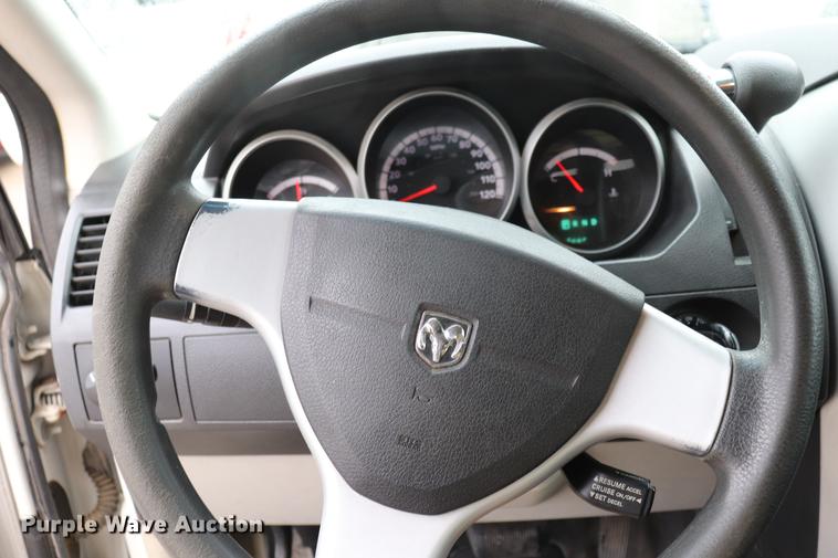 image for item EJ9784 2010 Dodge Grand Caravan SE van