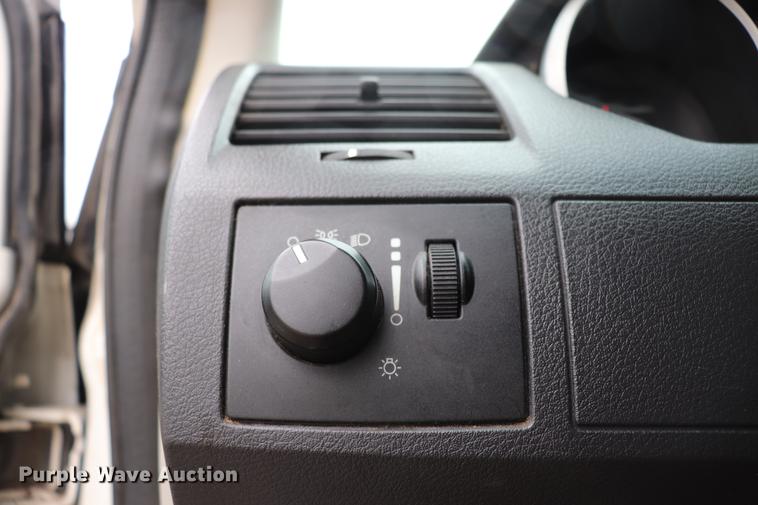 image for item EJ9784 2010 Dodge Grand Caravan SE van