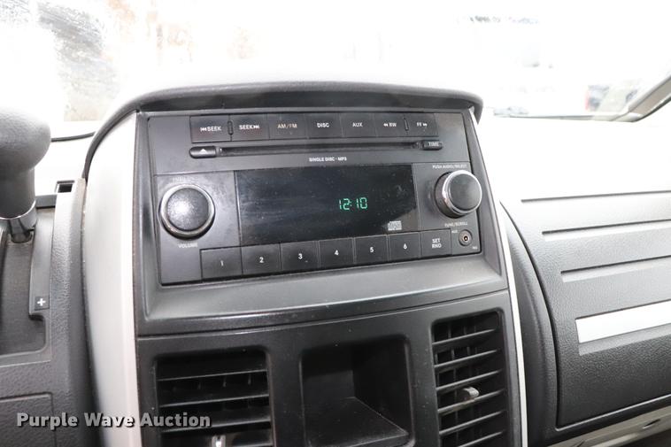 image for item EJ9784 2010 Dodge Grand Caravan SE van