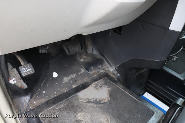 image for item EJ9784 2010 Dodge Grand Caravan SE van