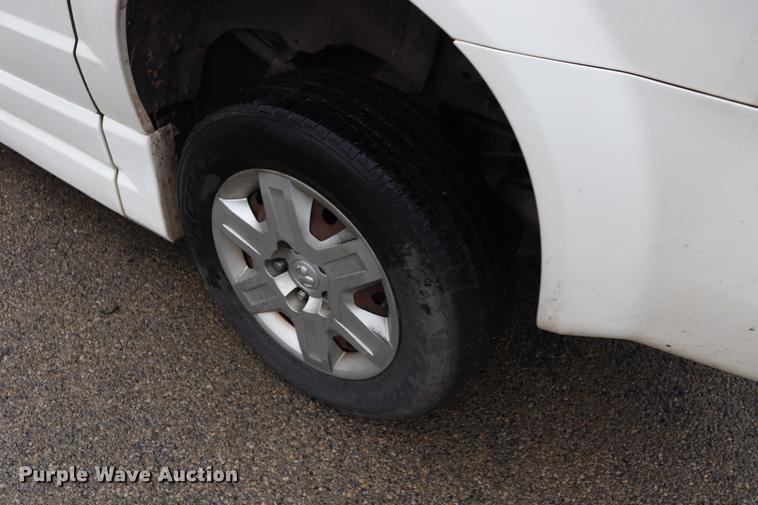image for item EJ9784 2010 Dodge Grand Caravan SE van