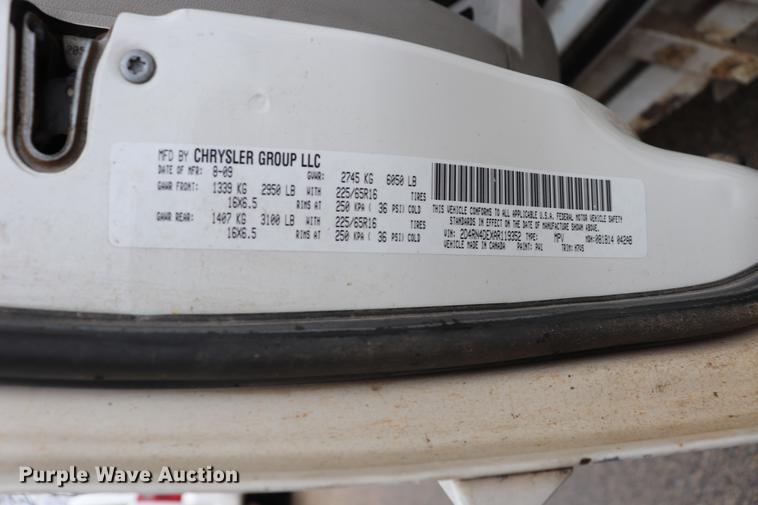 image for item EJ9784 2010 Dodge Grand Caravan SE van