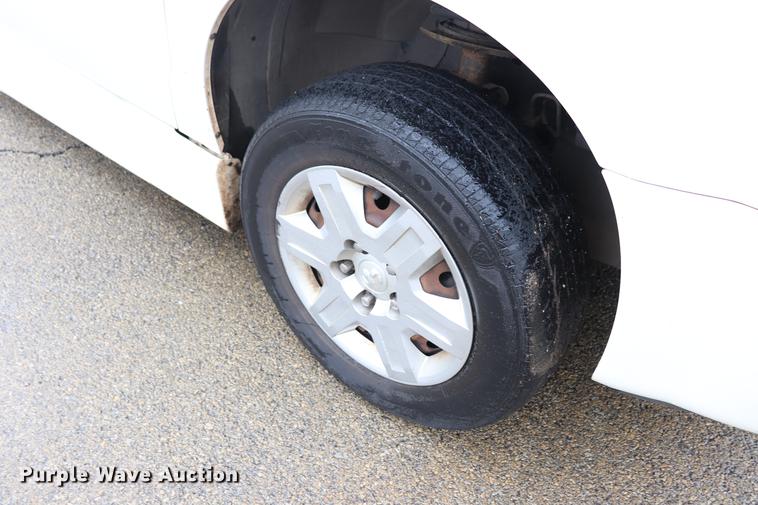 image for item EJ9785 2010 Dodge Grand Caravan SE van