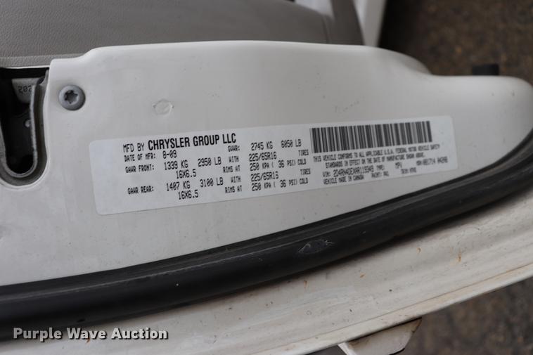 image for item EJ9785 2010 Dodge Grand Caravan SE van