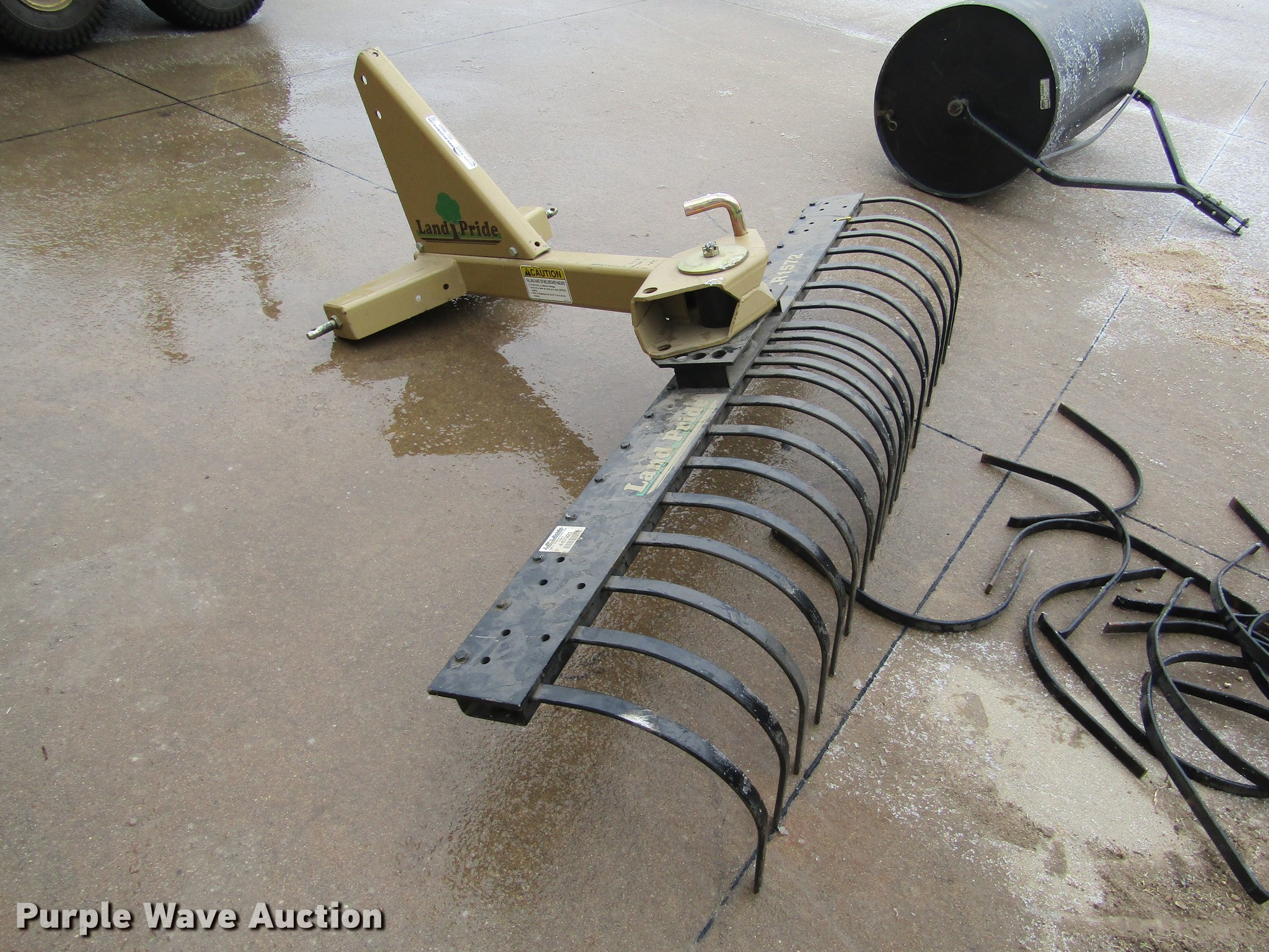 Land Pride LR1572 lawn rake in Fort Dodge, KS Item BU9665 sold