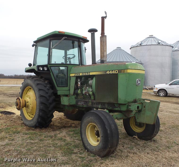 image for item AY9586 John Deere 4440 tractor