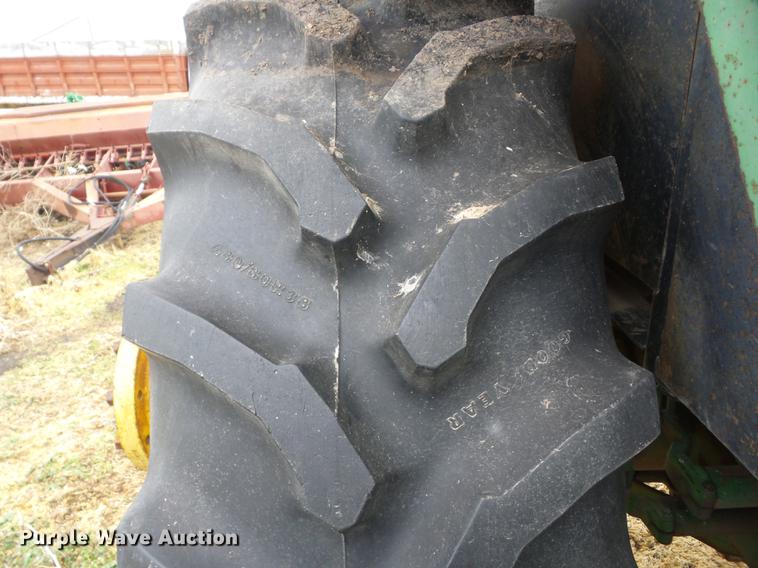 image for item AY9586 John Deere 4440 tractor