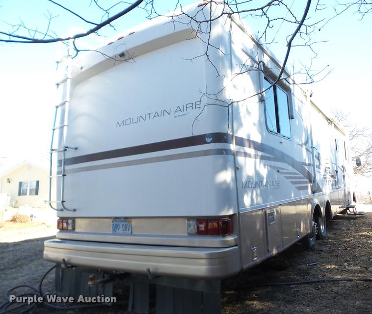 image for item AY9608 1998 Mountainaire Newman RV