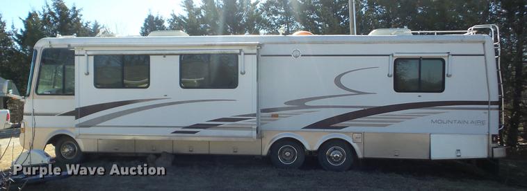 image for item AY9608 1998 Mountainaire Newman RV