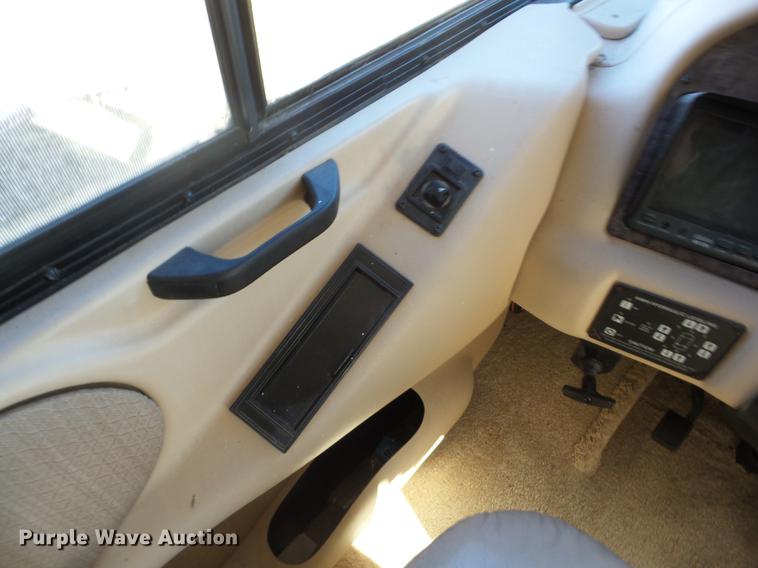 image for item AY9608 1998 Mountainaire Newman RV