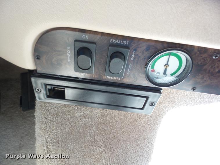 image for item AY9608 1998 Mountainaire Newman RV