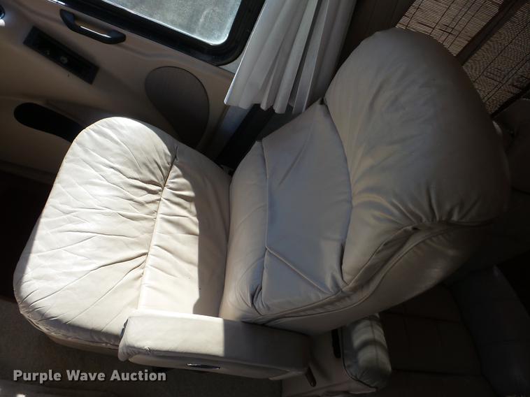 image for item AY9608 1998 Mountainaire Newman RV