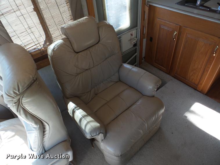 image for item AY9608 1998 Mountainaire Newman RV