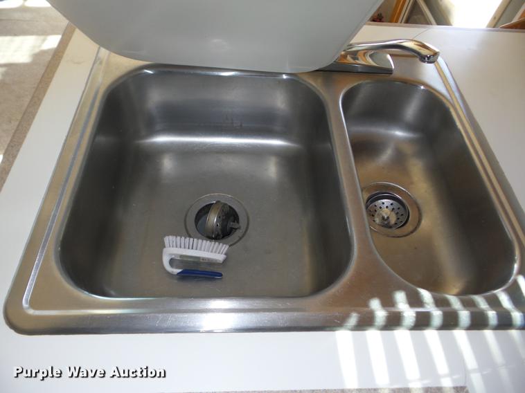 image for item AY9608 1998 Mountainaire Newman RV