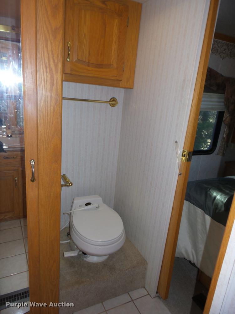 image for item AY9608 1998 Mountainaire Newman RV