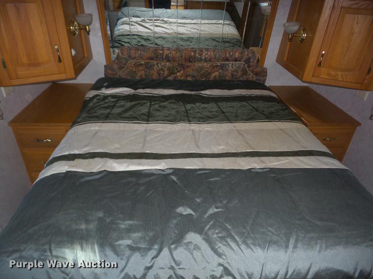 image for item AY9608 1998 Mountainaire Newman RV