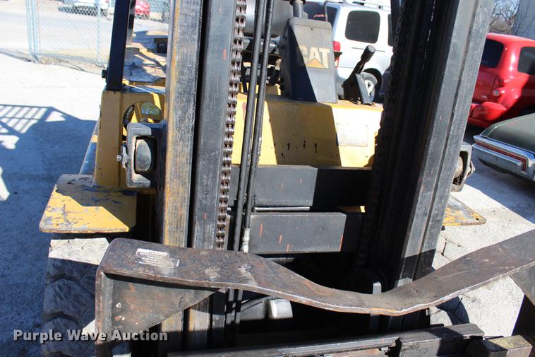 image for item BE9373 Caterpillar BP40 forklift