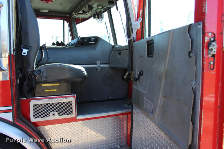 image for item BE9375 1995 Spartan Gladiator fire truck