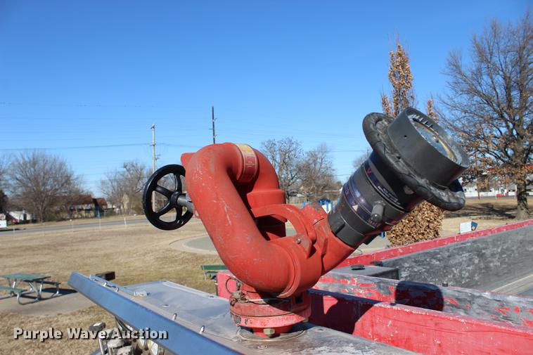 image for item BE9375 1995 Spartan Gladiator fire truck