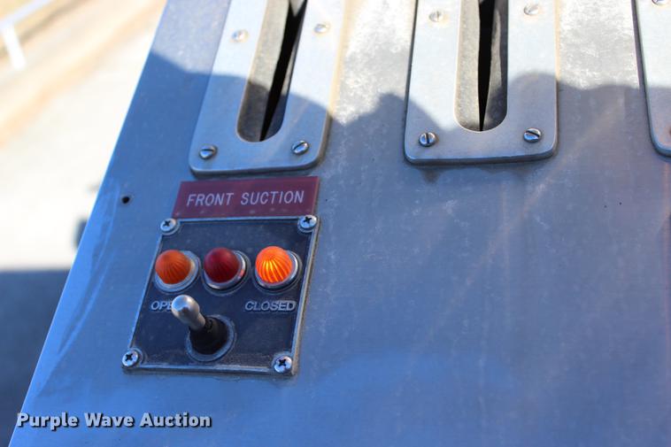 image for item BE9375 1995 Spartan Gladiator fire truck