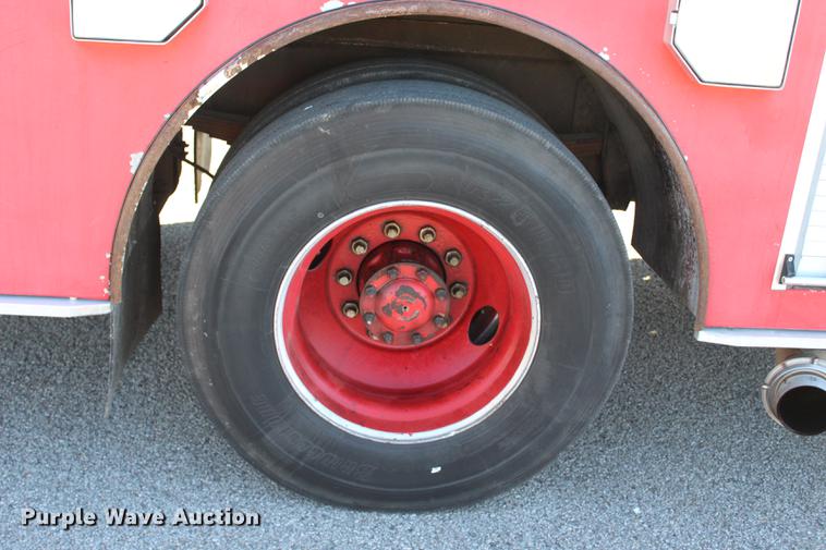 image for item BE9375 1995 Spartan Gladiator fire truck