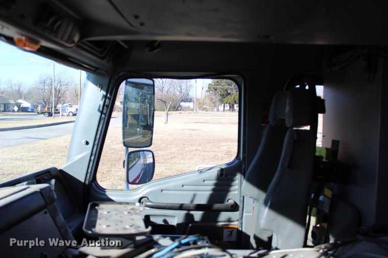 image for item BE9377 2006 American Lafrance Eagle ladder fire truck