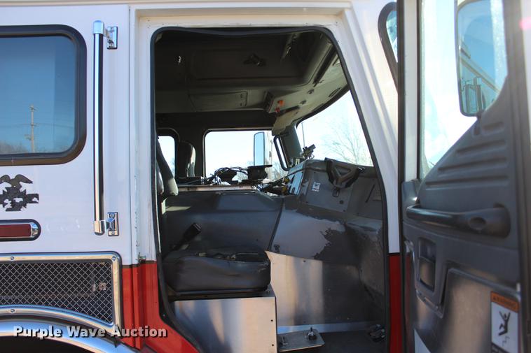 image for item BE9377 2006 American Lafrance Eagle ladder fire truck