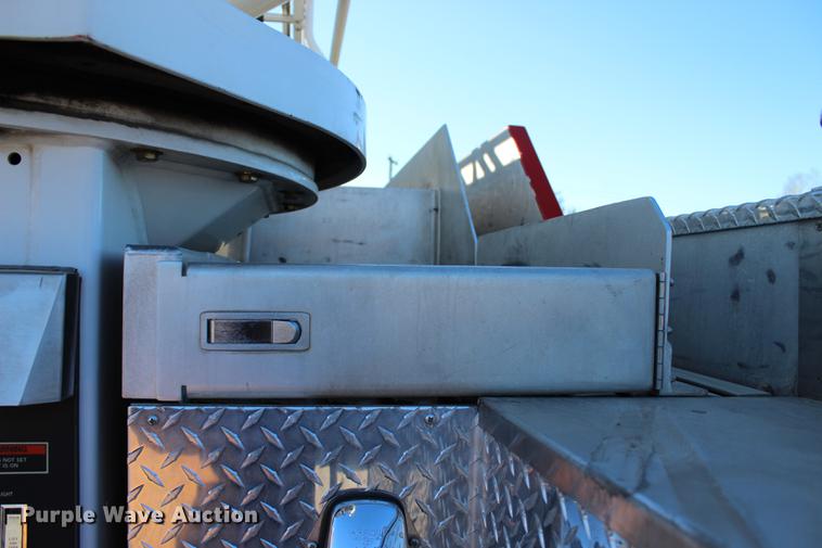 image for item BE9377 2006 American Lafrance Eagle ladder fire truck